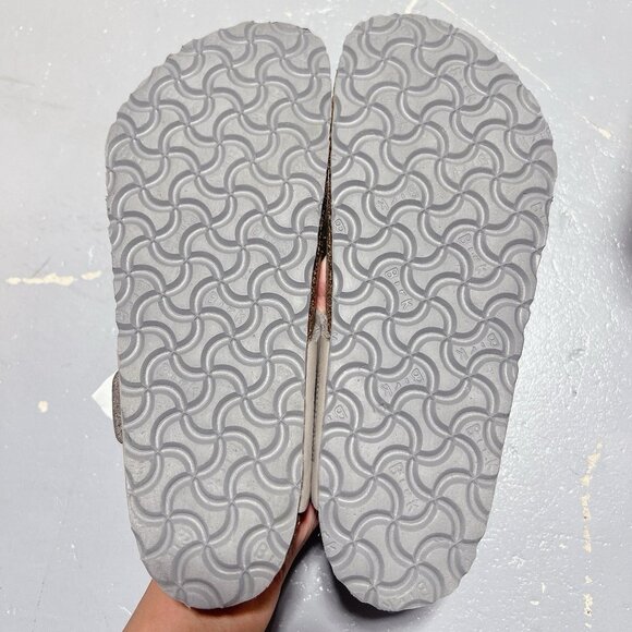 Birkenstock Gizeh Big Buckle Thong Sandal Dove Gray Leather Wms EU 39 US 8-8.5 R - Picture 12 of 14